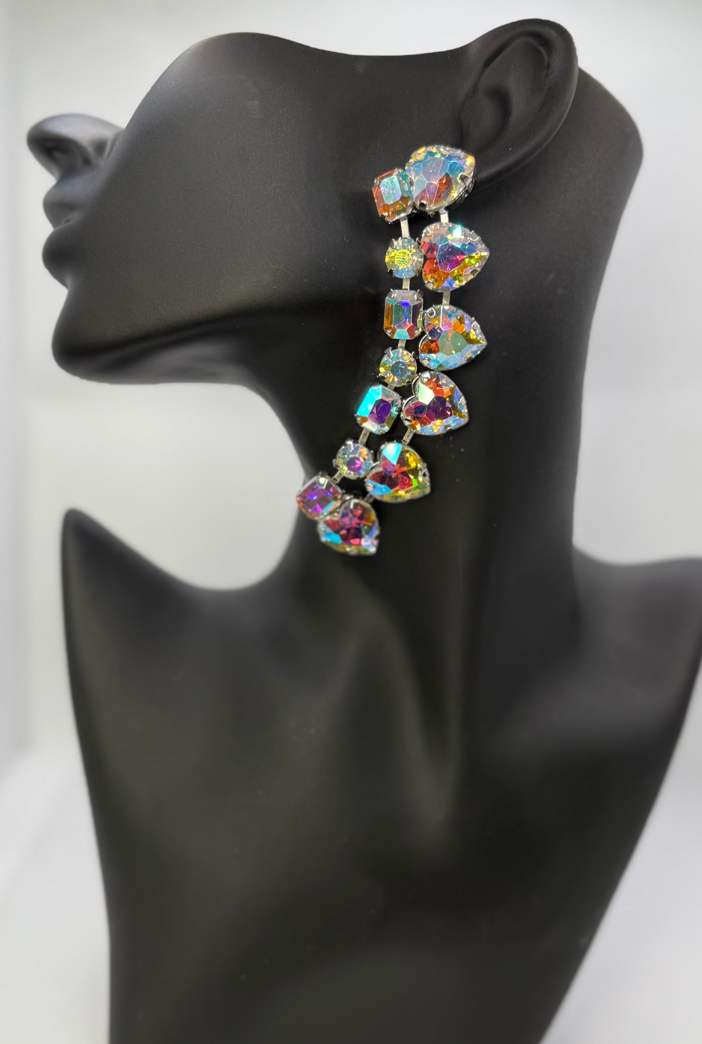 2 pairs dangle earrings