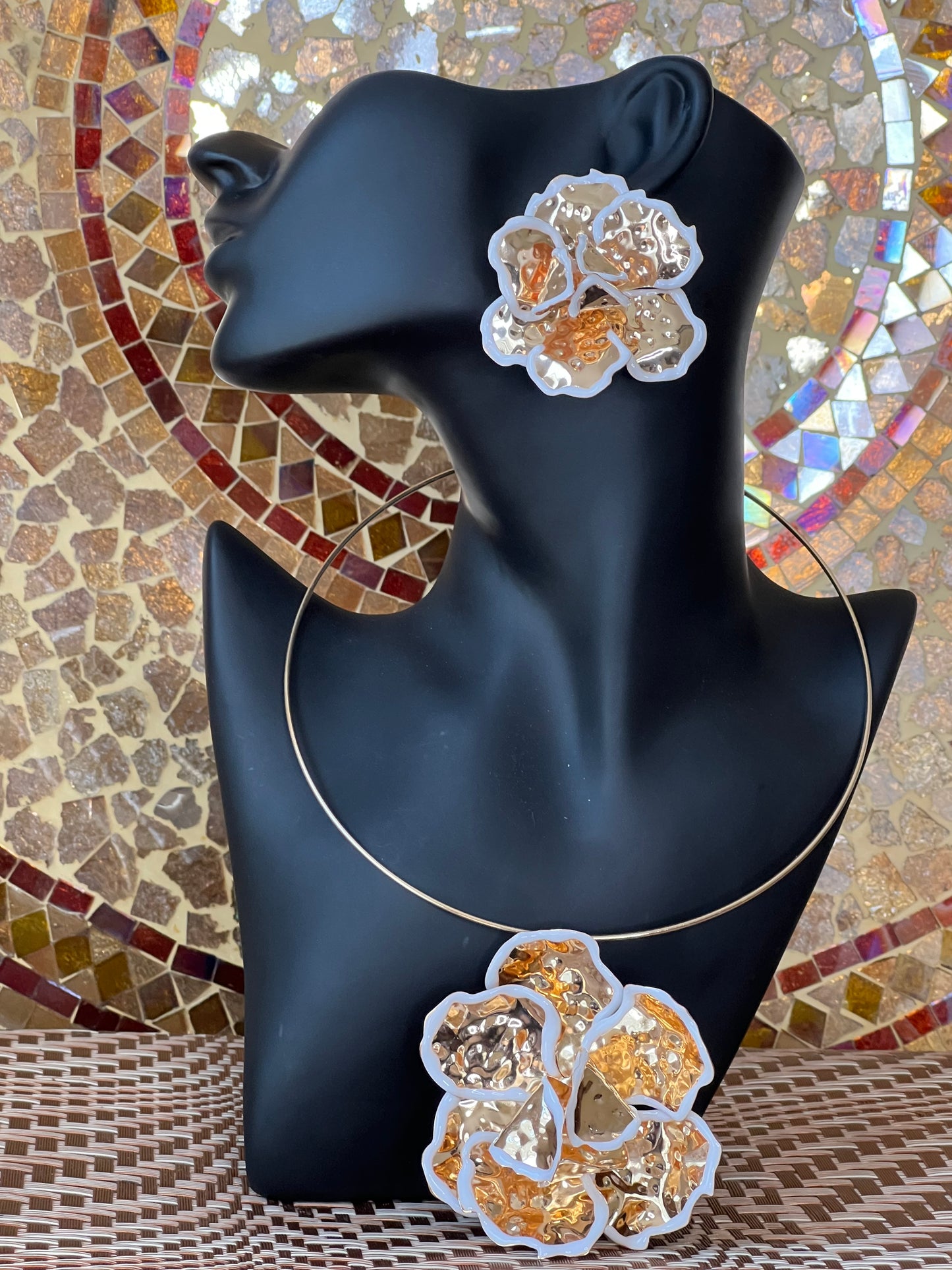 flower choker and earring set