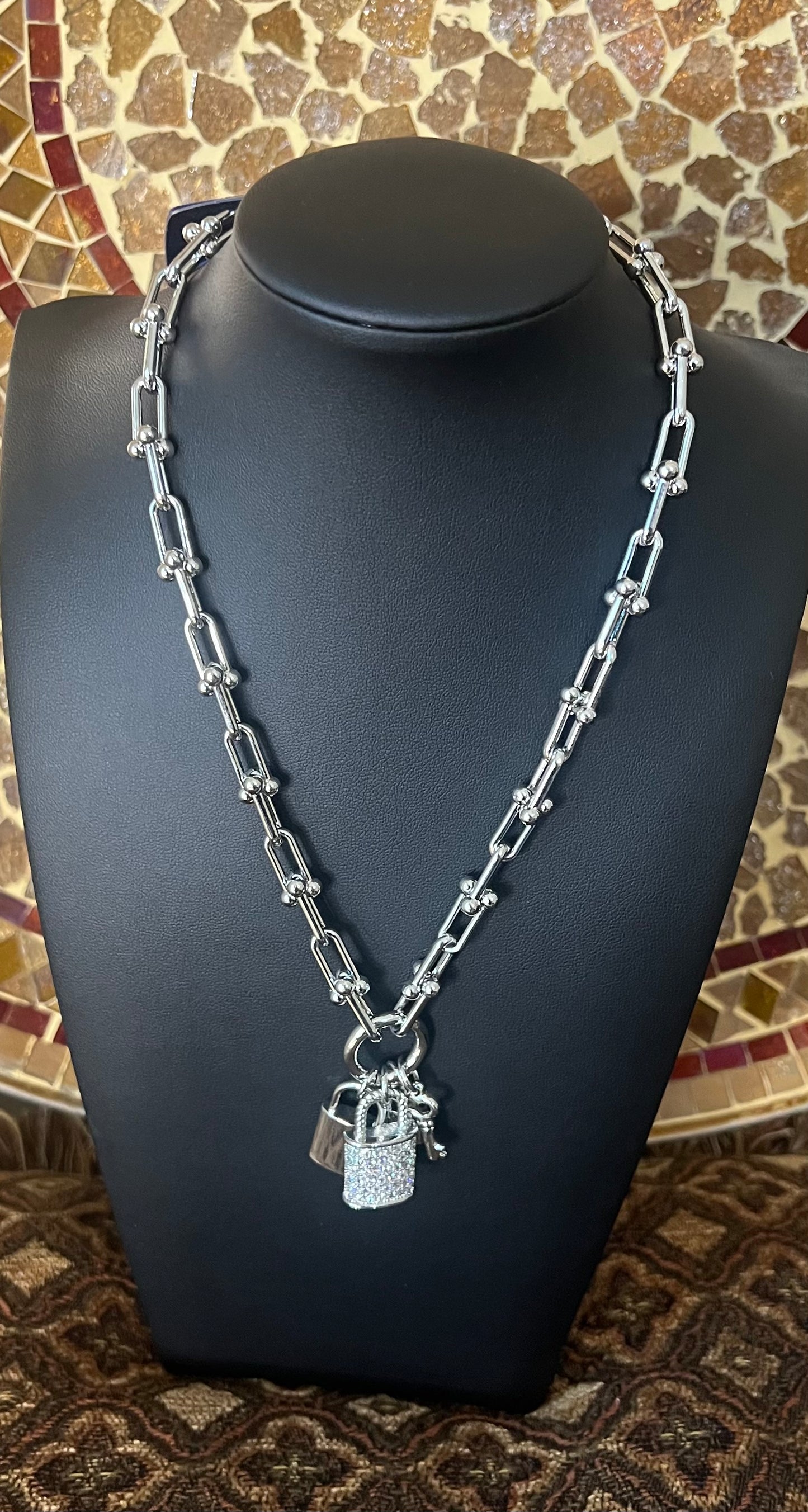 INSPIRED CHAIN WITH LOCK CHARMS