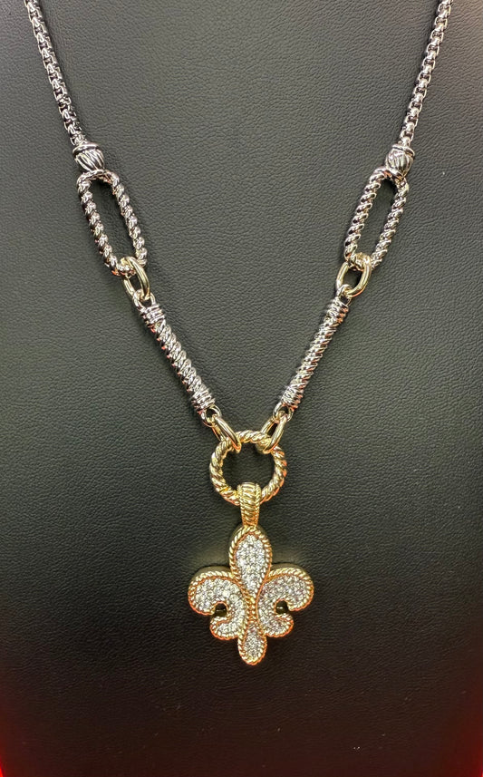 Fleur necklace
