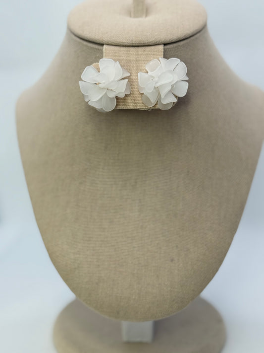 Small flower studs