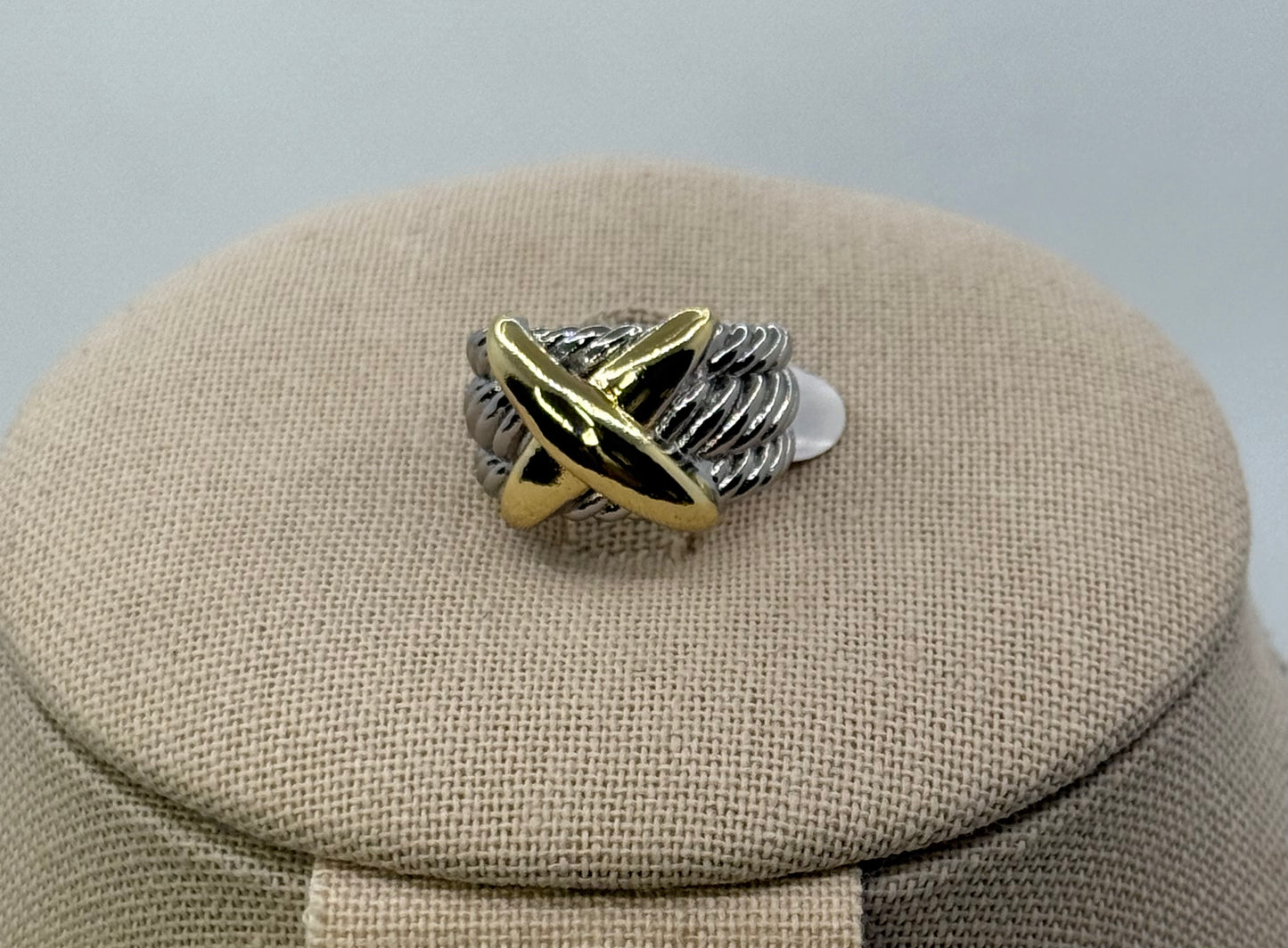 Gold X ring
