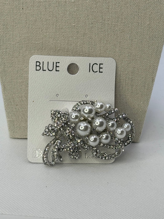 Silver pearl brooch