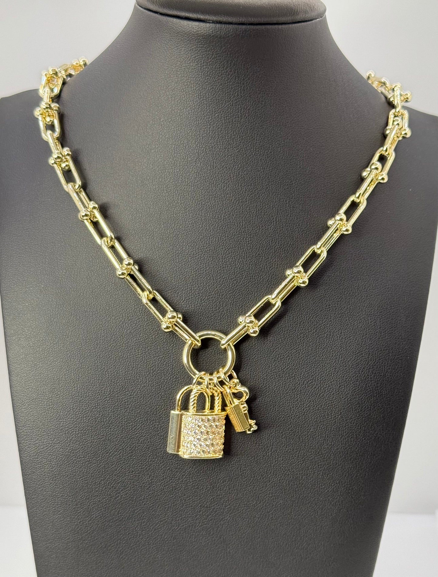 INSPIRED CHAIN WITH LOCK CHARMS